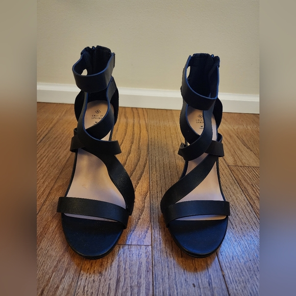 Open-toe Heels - Picture 2 of 9